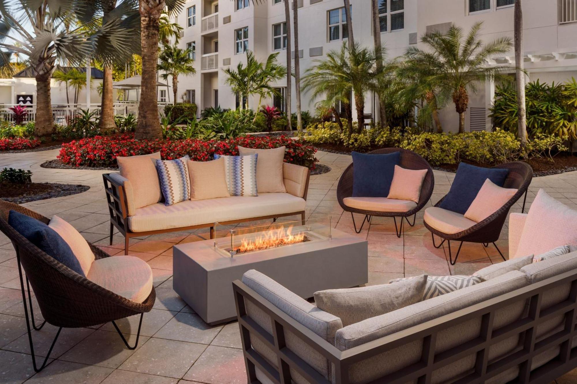 Courtyard By Marriott Miami Aventura Mall Ngoại thất bức ảnh